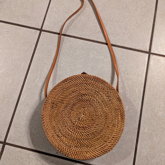 Source Unknown Handbags - Cute unlabeled weave purse
